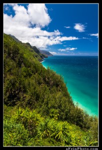 Na Pali coast at midday with bright tropical colors