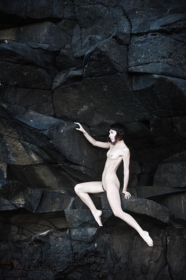 fine art hawaiian nude cliffside in Lumahai, Kauai, Hawaii 