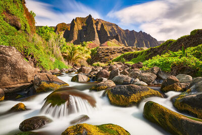Na Pali Coast Cathedrals river time lapse 